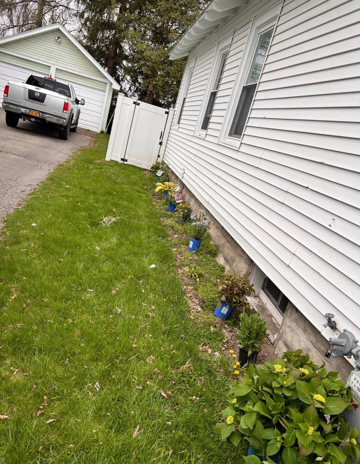 Before front landscape bed