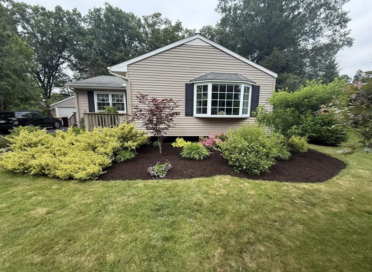 Foundation landscape bed