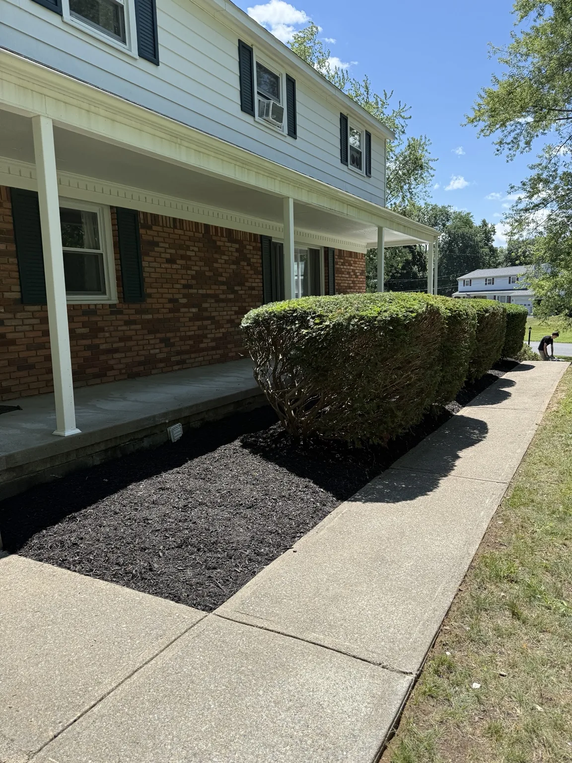 Completed front bed and walkway